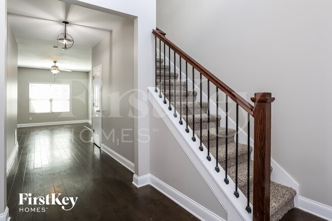 4186 Woodland Park Dr SW, Atlanta, GA 30331 - photo 2