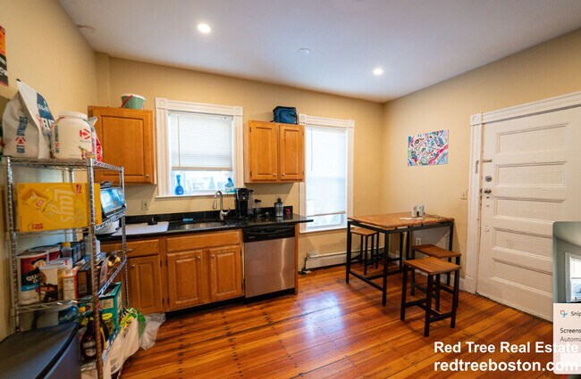 63 Hillside St unit 1, Roxbury Crossing, MA 02120 - photo 5