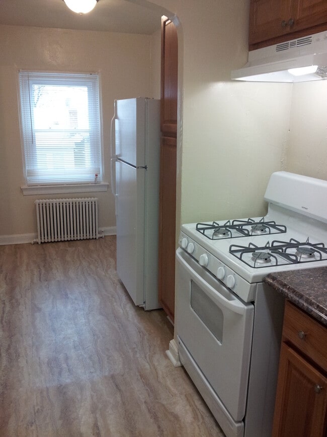 220 Allison St NW unit 206, Washington, DC 20011 - photo 3