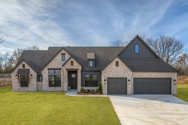 2119 E 45th Place, Sand Springs, OK 74063 - photo 3