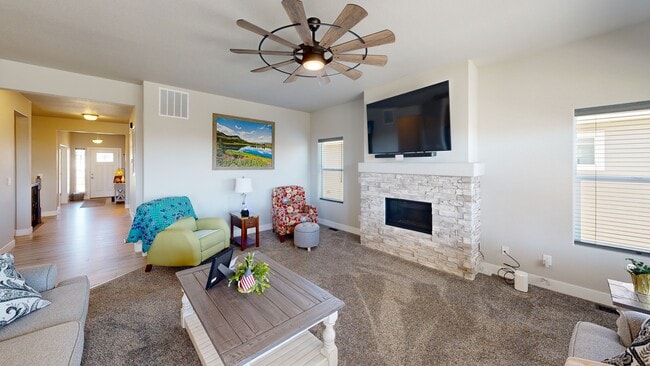 6687 Rolling Creek Dr, Colorado Springs, CO 80924 - photo 3