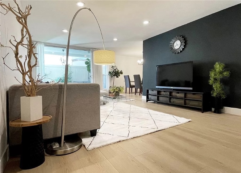 4637 Willis Ave, Sherman Oaks, CA 91403 - photo 1