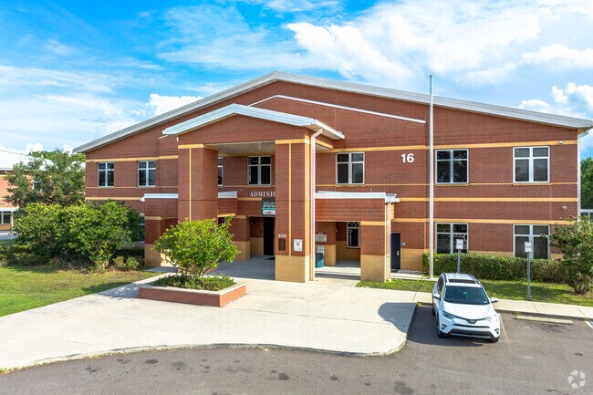 Mulberry Middle School is home to over 1200 students in grades 6-8 and offers a fine arts academy with classes on unique topics such as skateboard design.