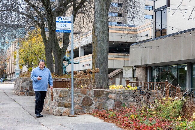 Pace Busses service the area, making commuting around Waukegan a breeze.