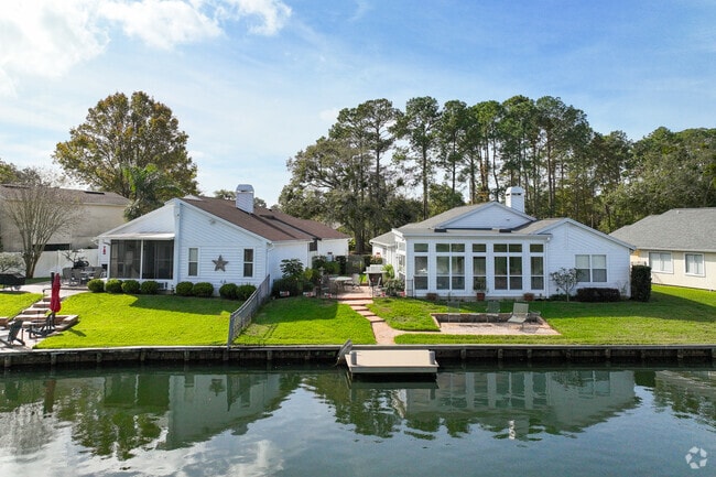 Newcomers to Loretto can find large homes on the water, a big draw for many.
