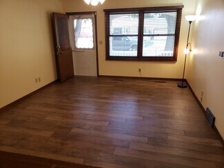 911 S Mulberry St, Sioux City, IA 51106