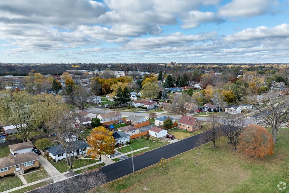 NH_LyonAcres_560246_P2_Final_JB_121024