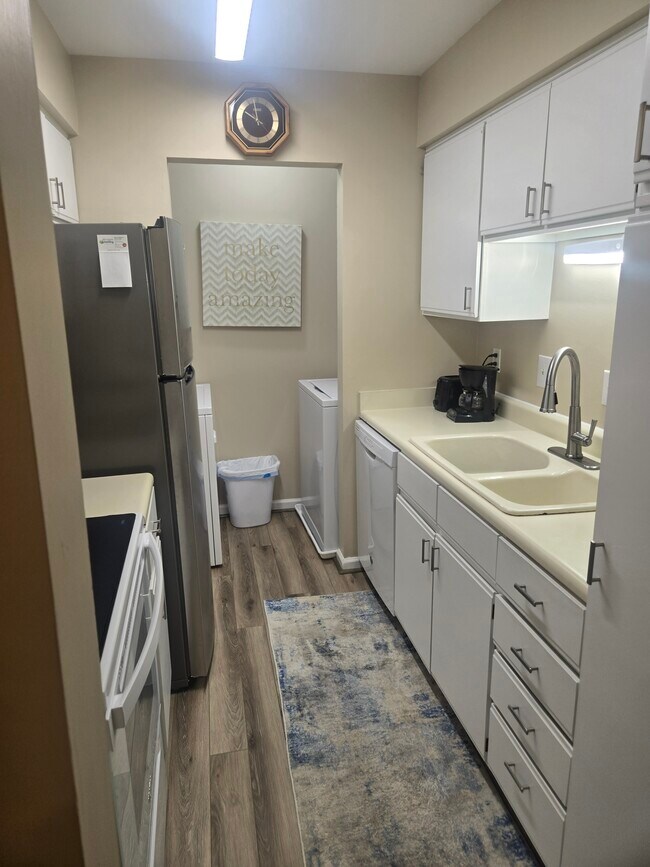 110 Heywood Rd unit Arden condo, Arden, NC 28704 - photo 3