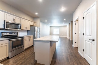 560 W Bryant St, Springfield, MO 65810