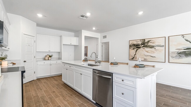 8609 Sagebrush Ave, Shafter, CA 93263 - photo 4