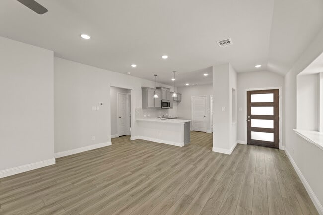 1621 Meadow Crest Dr, Aubrey, TX 76227 - photo 3