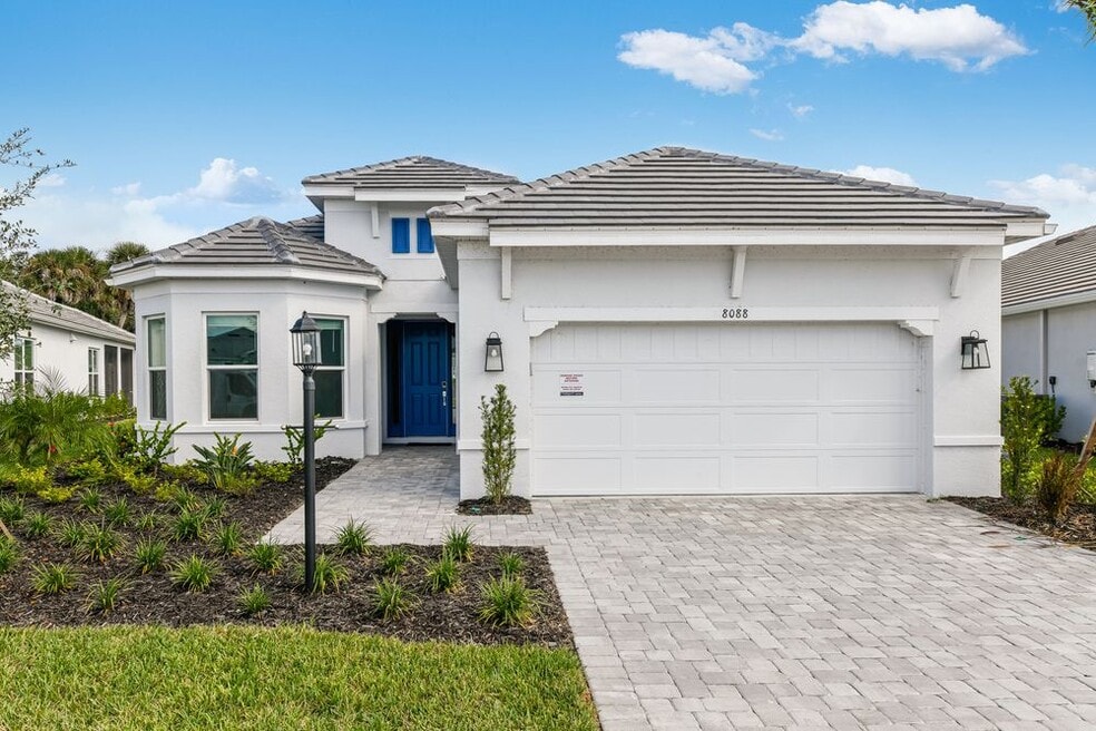 8088 Moonbeam Ave, Sarasota, FL 34241 - photo 1