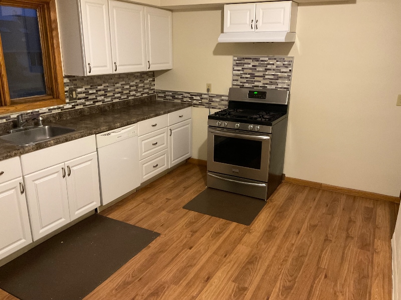 538 Van Buren Ave, Saint Paul, MN 55103 - photo 1