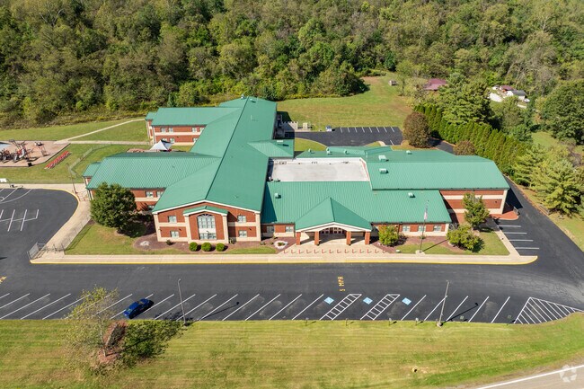 Bellaire Elementary School has 482 students in grades PK and K-4.