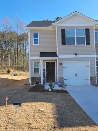3010 Alibird Cir, Carthage, NC 28327