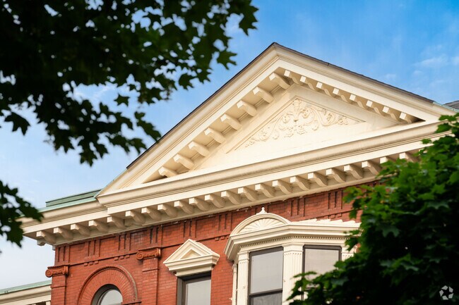 St. Mary's School for the Deaf in Buffalo is located at 2253 Main St, Buffalo, NY 14214.