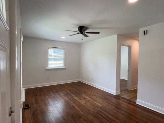 1013 Allen St unit 2, Charlotte, NC 28205 - photo 5