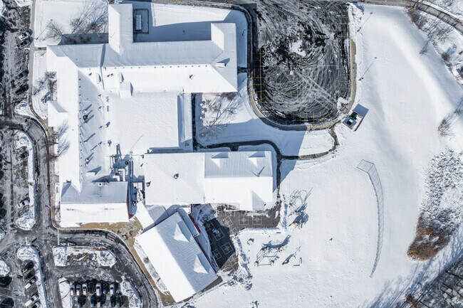 Kildeer Countryside School has students in grades 1-5.