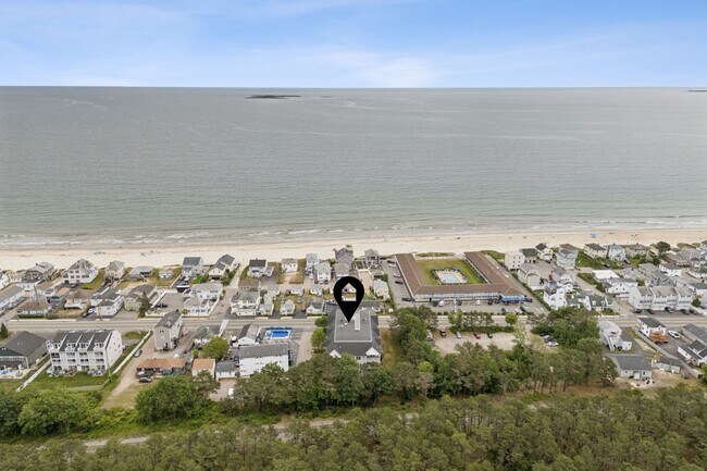 170 E Grand Ave unit 8, Old Orchard Beach, ME 04064 - photo 4
