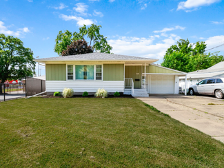 349 W North St, Crown Point, IN 46307