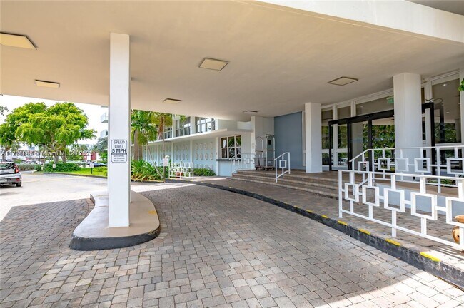 Parkview Point Condos unit 4C, Miami Beach, FL 33141 - photo 3