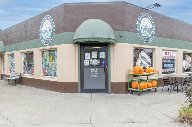 Farmlands Market is the only grocery store in Creswell and is quite small.