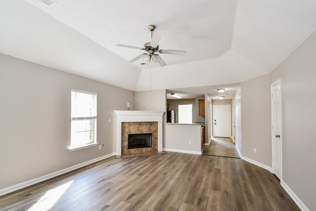 7862 Fallstone Rd, Memphis, TN 38125 - photo 5