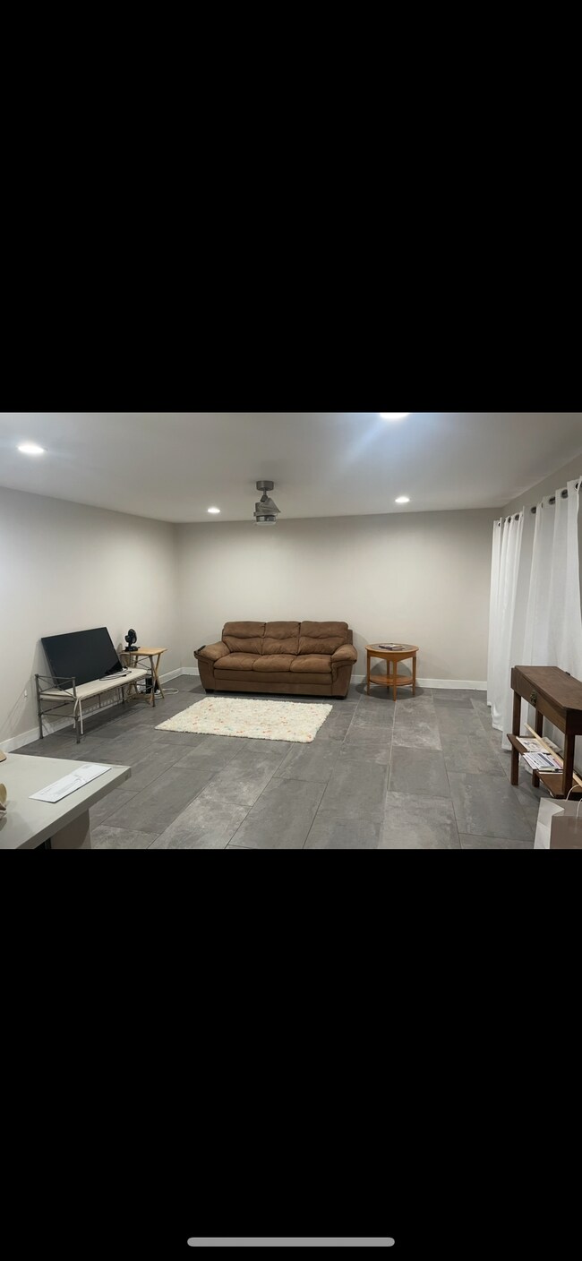 3665 E 1st St Unit 403, Long Beach, CA 90803