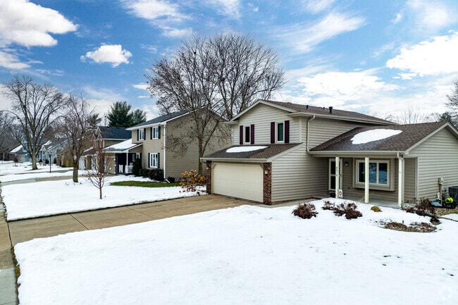 Homes in Central Johnston tend toward larger single family designs.