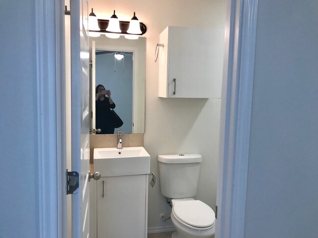 3307 Magdalena St unit 8, Mission, TX 78573 - photo 6