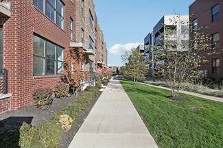 284 Dickenson St, Columbus, OH 43215