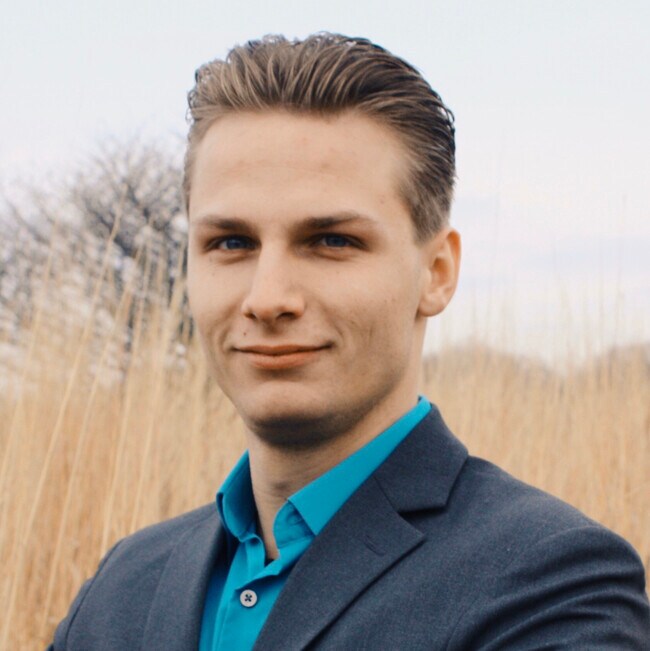 Agent Photo