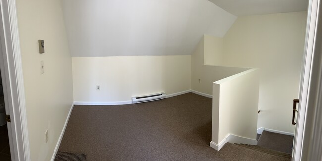 Loft area- perfect for home office