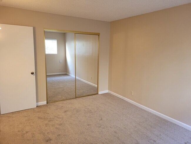 1301 Hemlock Ave unit 2, Imperial Beach, CA 91932 - photo 4