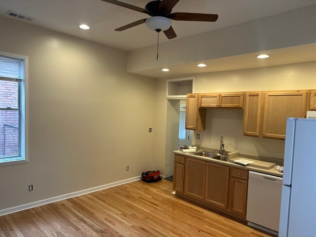 1425 S 1st St unit 2, Louisville, KY 40208 - photo 6