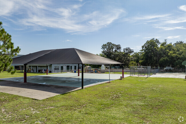 Twin Lakes Elementary has covered play areas for it's students.