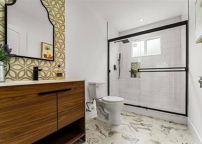 8124 Shirley Ave, Los Angeles, CA 91335 - photo 4