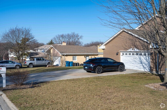 A couple of elegant and charming homes located in the Palos Hills area.