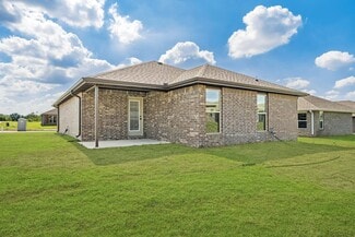 1722 Farmer St, Pea Ridge, AR 72751