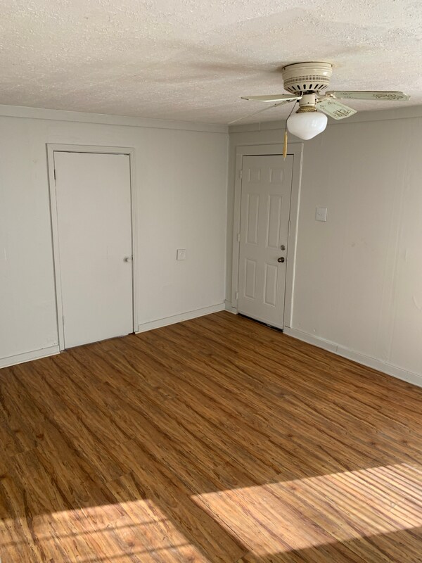 218 Elm St, Greenfield, TN 38230 - photo 3