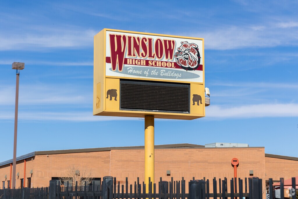 Winslow High School is home of the Cougars!