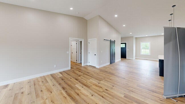 3389 Weldon Dr, Fort Shawnee, OH 45806 - photo 2