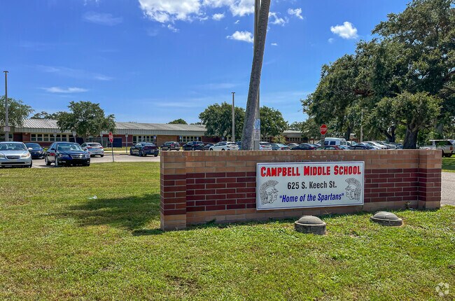 Campbell Middle School is located on Keech St in the Greater Daytona area.