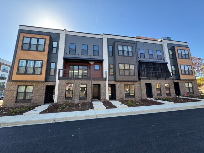 4406 Dominion Forest Cir, Glen Allen, VA 23060 - photo 2