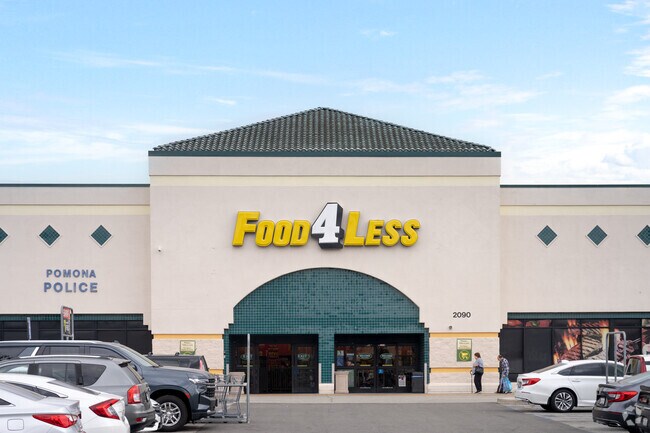 Food4Less is a top grocery spot in South Pomona, and is easily accessible.
