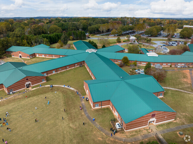 Northwestern Middle School has a Math Proficiency of
73%.