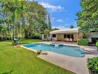 5705 SW 60th Ave, South Miami, FL 33143