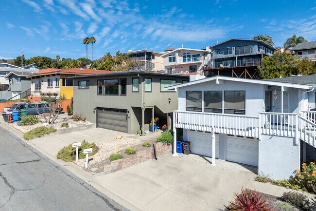 Pismo Beach is full of many different housing styles.