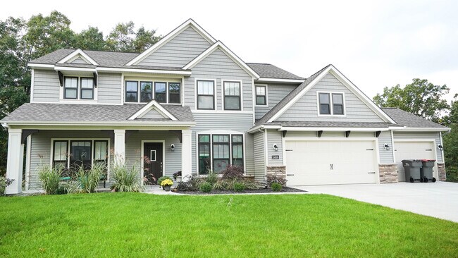 812 S Lake St unit 37278808, Whitehall, MI 49461 - photo 3