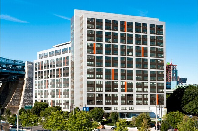 250 N Christopher Columbus Blvd unit 317, Philadelphia, PA 19106 - photo 3